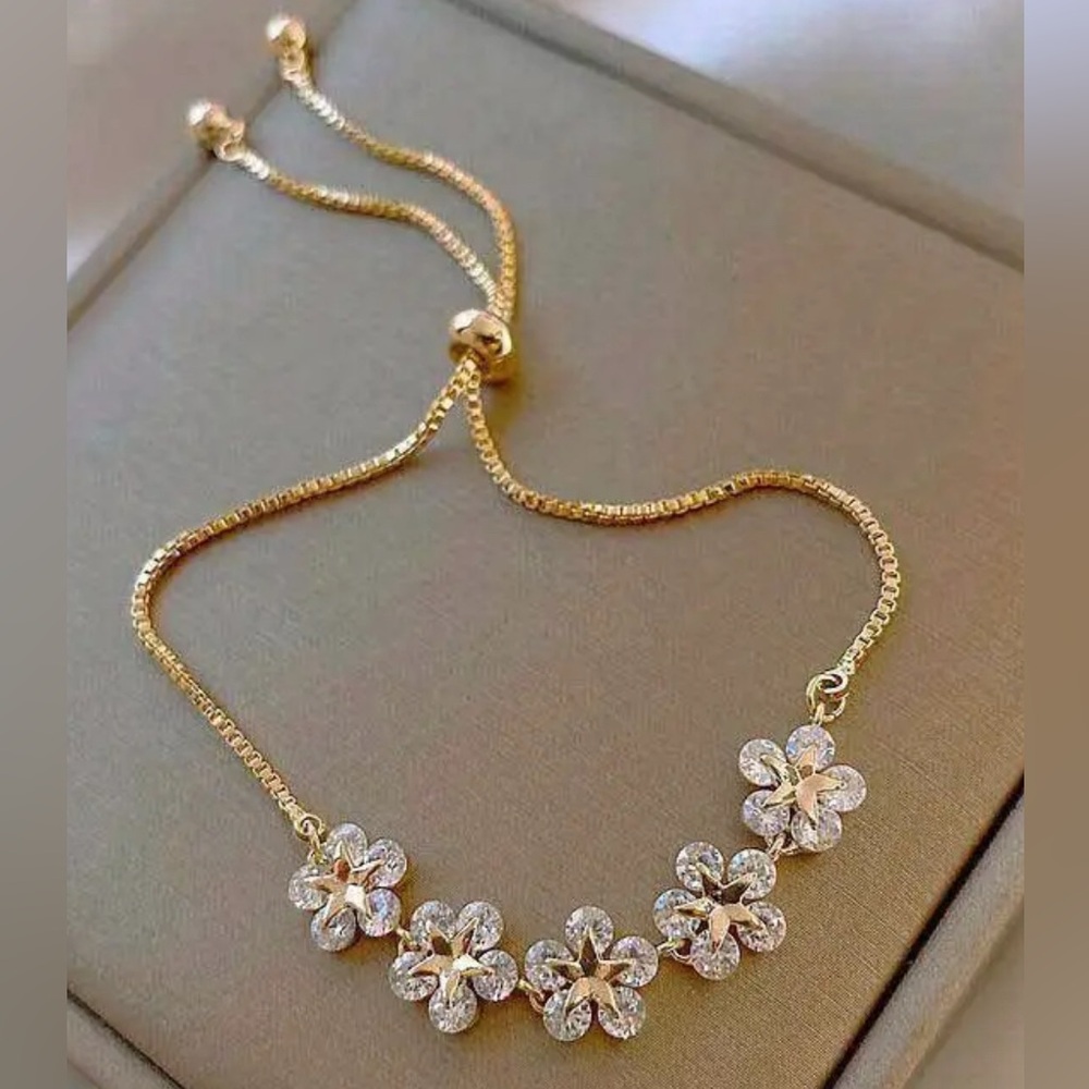 Gold plated crystal flower bracelet
